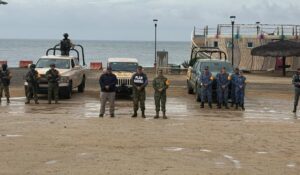 Marina evacua en Jalisco a personas y activa operativos de emergencia por huracán ‘Simón’ y remanentes de ‘Rachel’