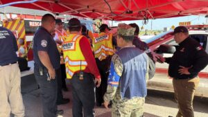 marina lleva ayuda a sinaloa tras polo bomberos