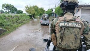 marina lleva ayuda a sinaloa tras polo operativo