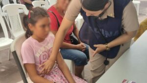 marina recorre 13 comunidades de sinaloa niña