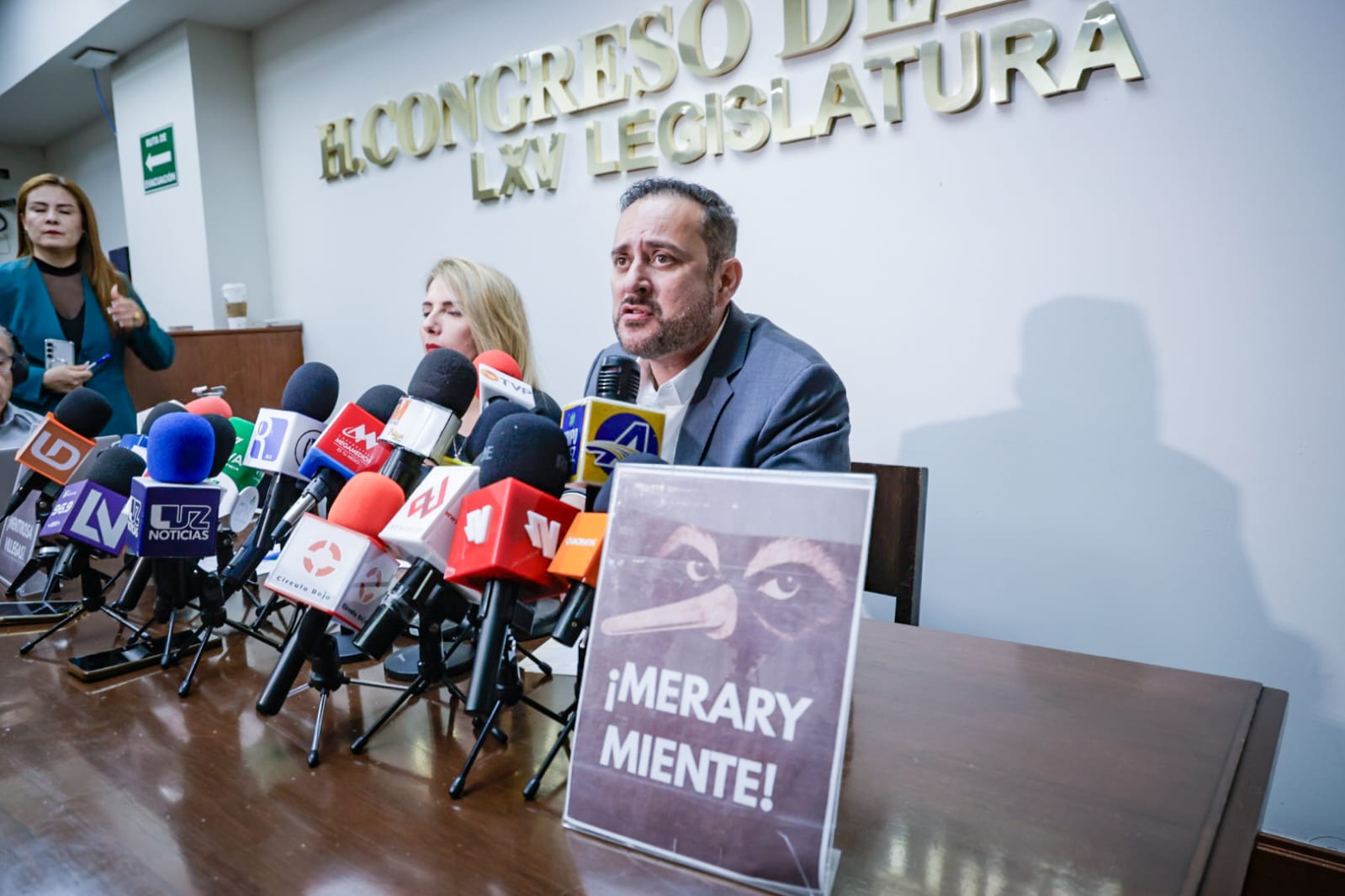 “Mentirosa Villegas”: Diputados de PAN, PRI y MC critican a Merary