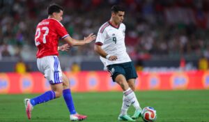 México cae ante Chile y cierra la Fecha FIFA sin triunfos; Memo Ochoa recibe homenaje