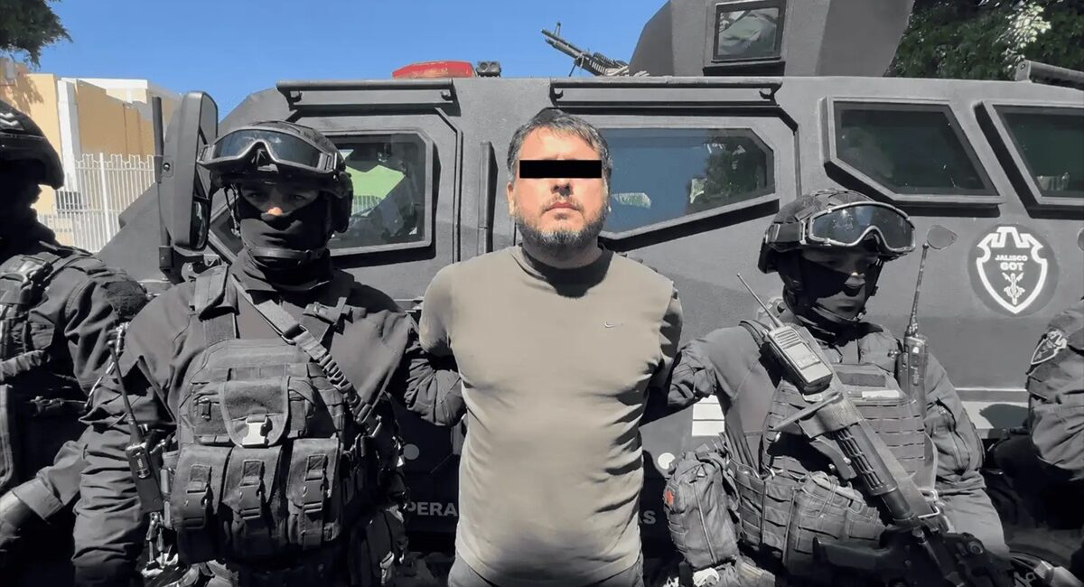 Con drones y helicóptero, detienen en Zapopan al ‘Compa Mike 517’, buscado por EU y presunto operador del CDS
