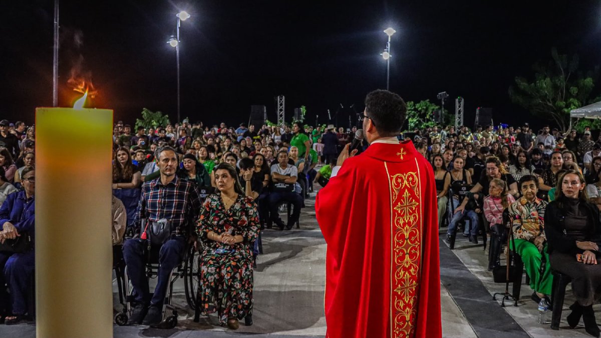 miles de devotos visitan el parque mirador con motivo del dia de san judas tadeo cura