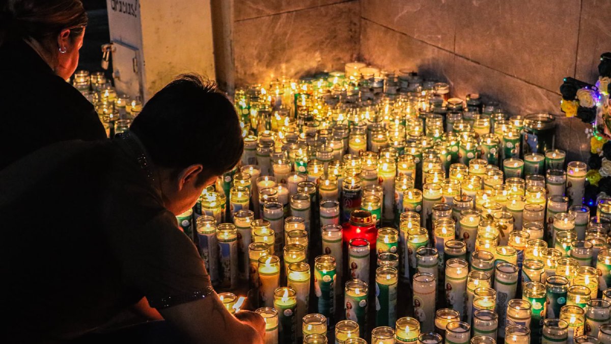 miles de devotos visitan el parque mirador con motivo del dia de san judas tadeo velas