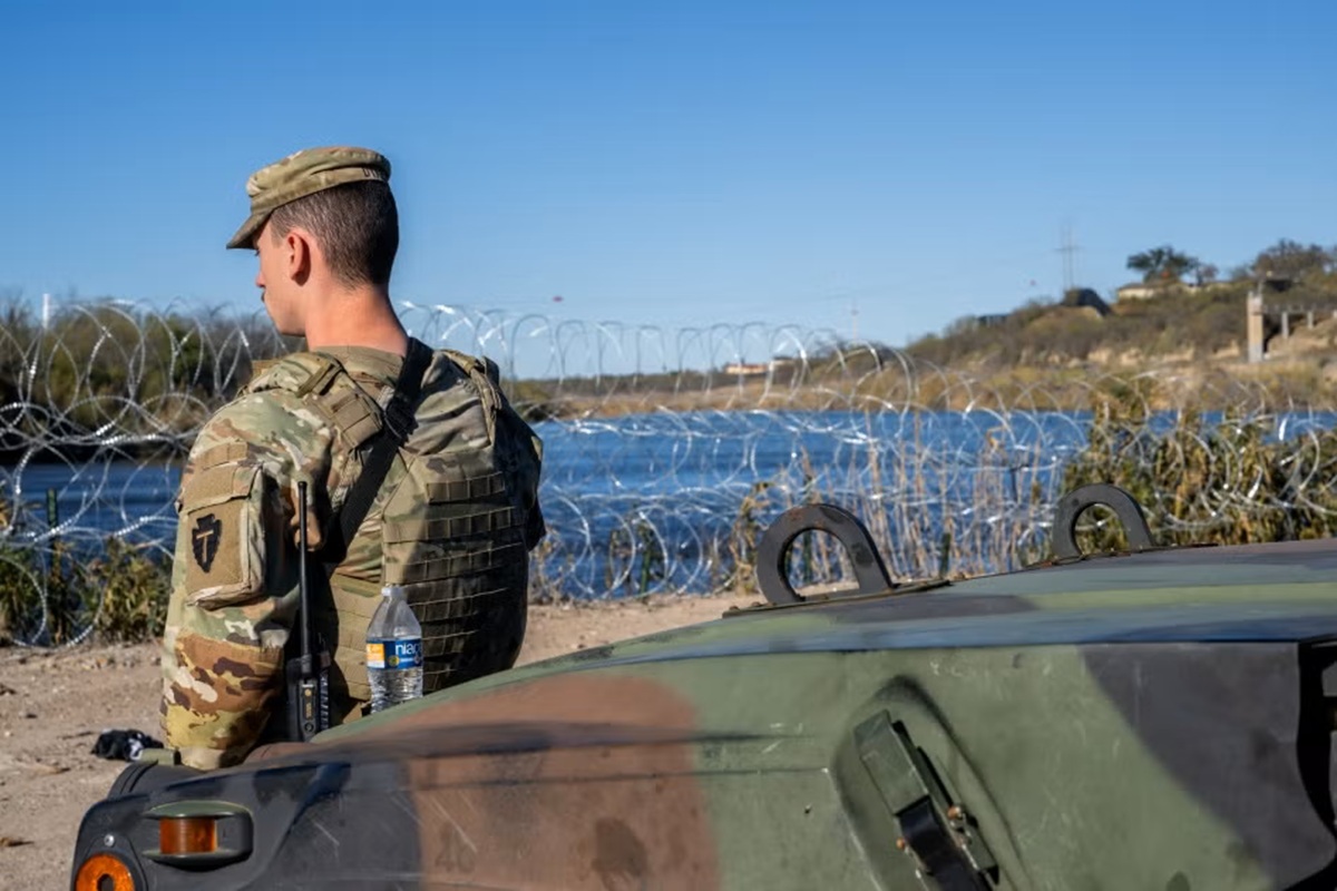 Militar estadonidense en la frontera de Texas