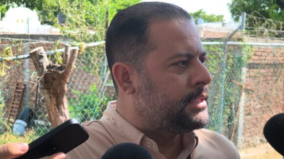 Moisés Ríos renuncia como secretario del Ayuntamiento de Mazatlán; buscará proyecto político-electoral