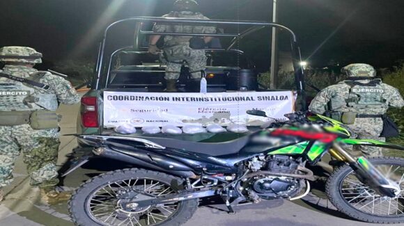 Ejército aseguró 6 kilos de fentanilo y una motocicleta en Las Aguamitas, Culiacán, Sinaloa