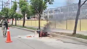 motocicleta se incendia en la avenida rafael buelna de mazatlan sin