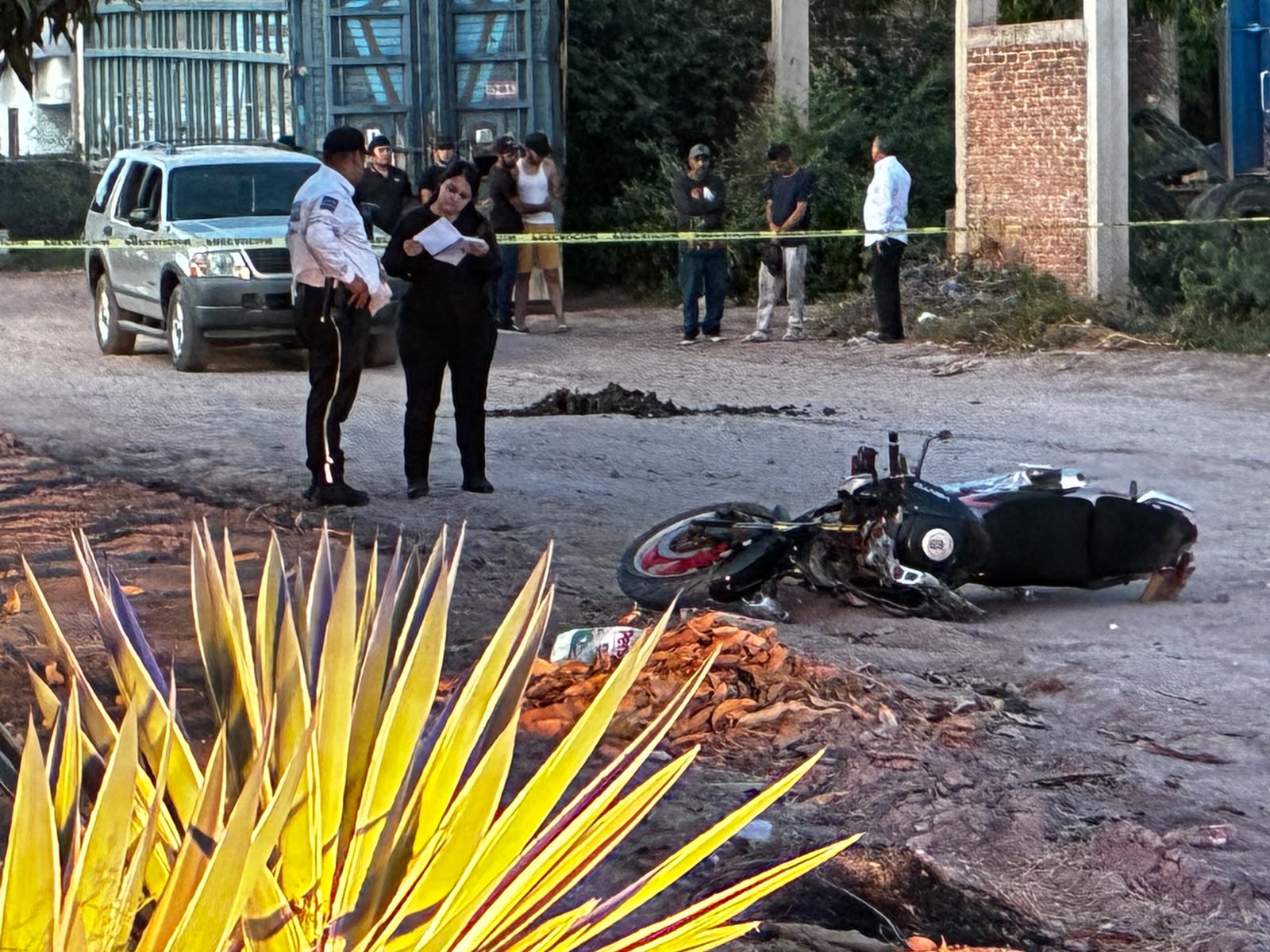 Un motociclista sin vida y uno más lesionado dejan accidente en el ejido 20 de Noviembre