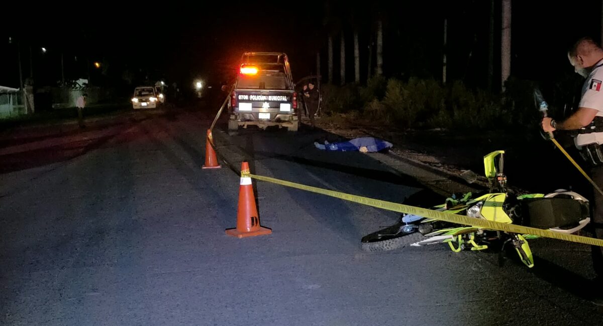 Jesús Edel pierde la vida al derrapar la moto que conducía sobre La 20 de Costa Rica de Culiacán