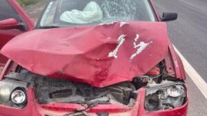 mujer pierde la vida en carretera internacional en mazatlan auto
