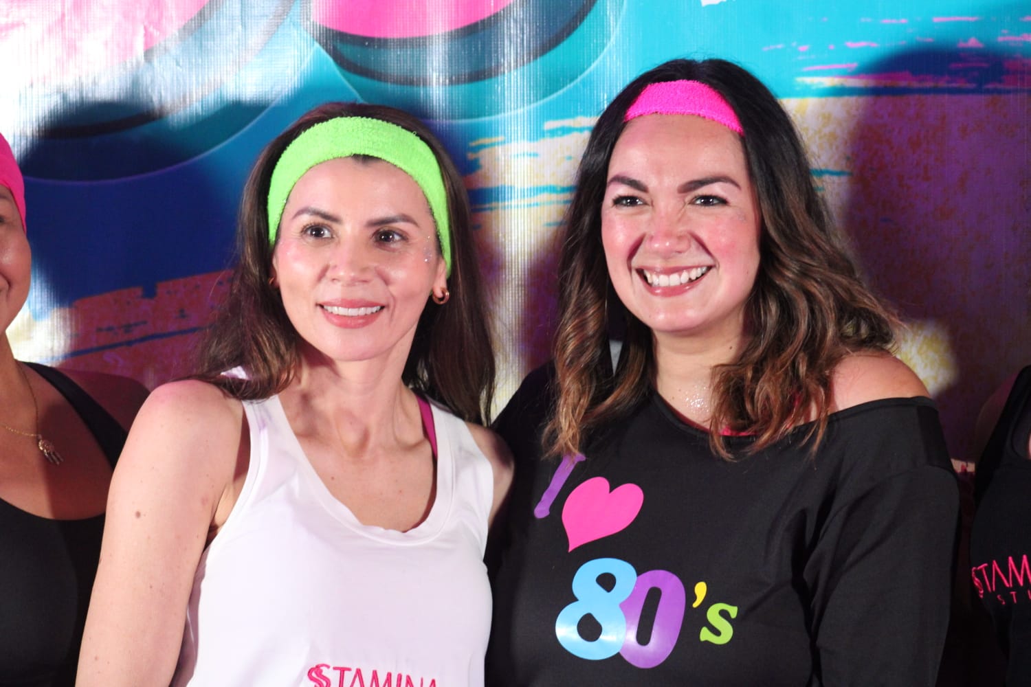 Mujeres se unen contra el cáncer en iniciativa 80's Stronger Together, en Mazatlán