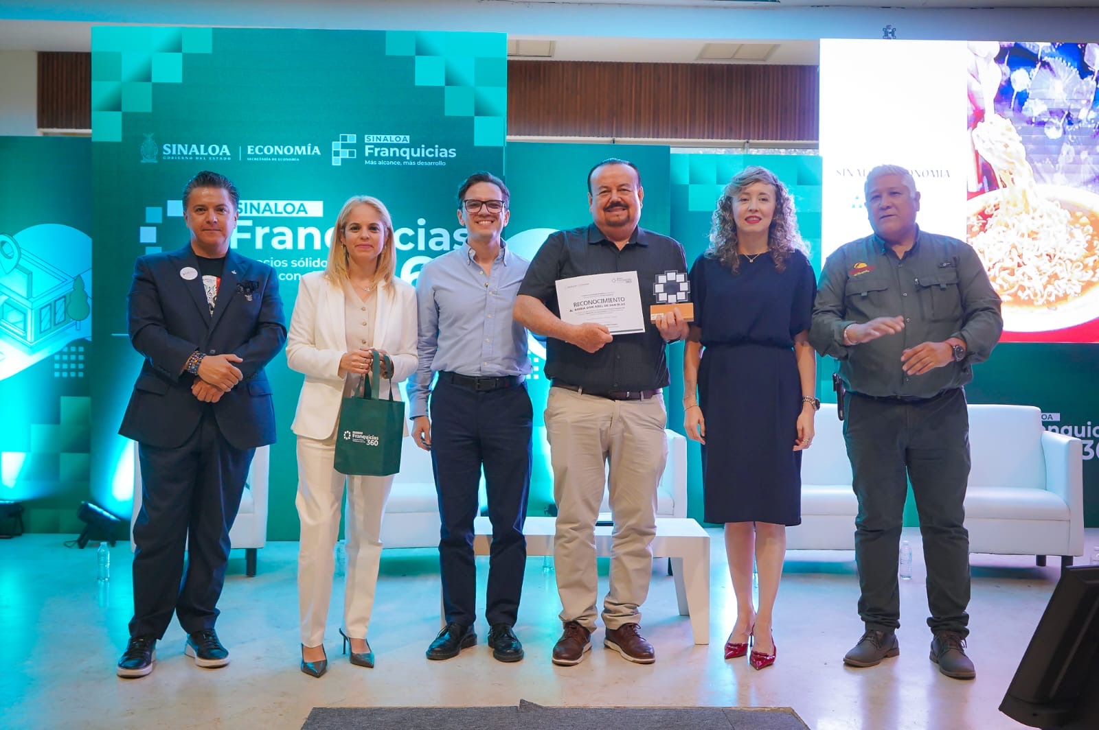 Negocios beneficiados con el programa Franquicias 360 en Sinaloa