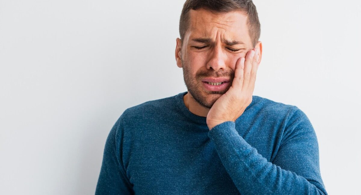 Un movimiento menor que puede desencadenar un intenso dolor ¿Qué es la neuralgia del trigémino?