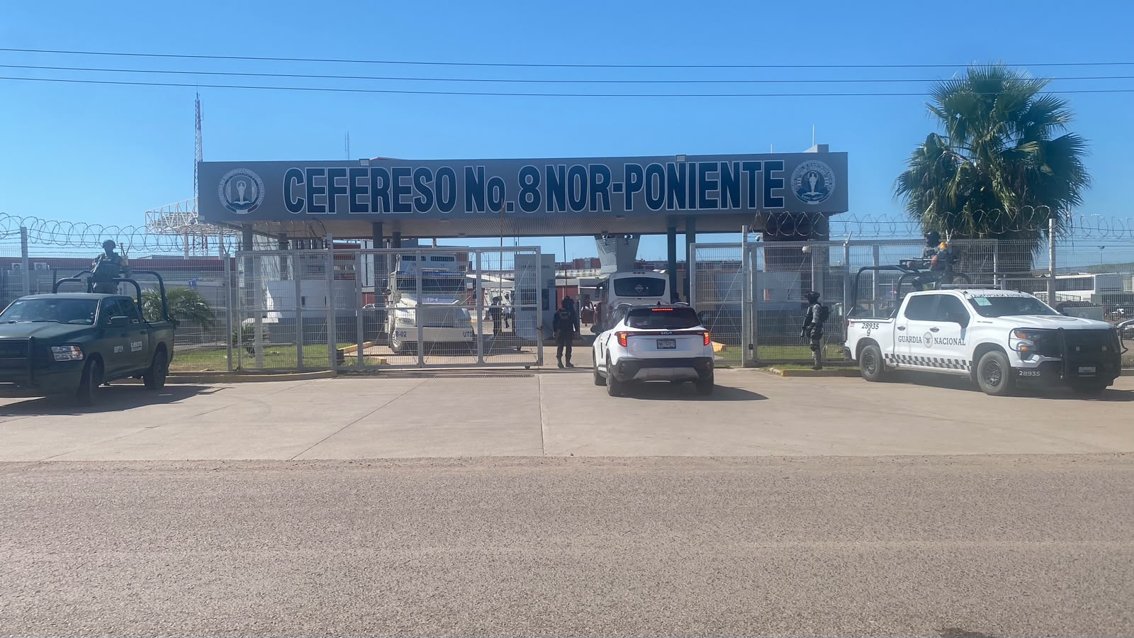 Nuncio apostólico en México llega al Cefereso Núm. 8 en Guasave