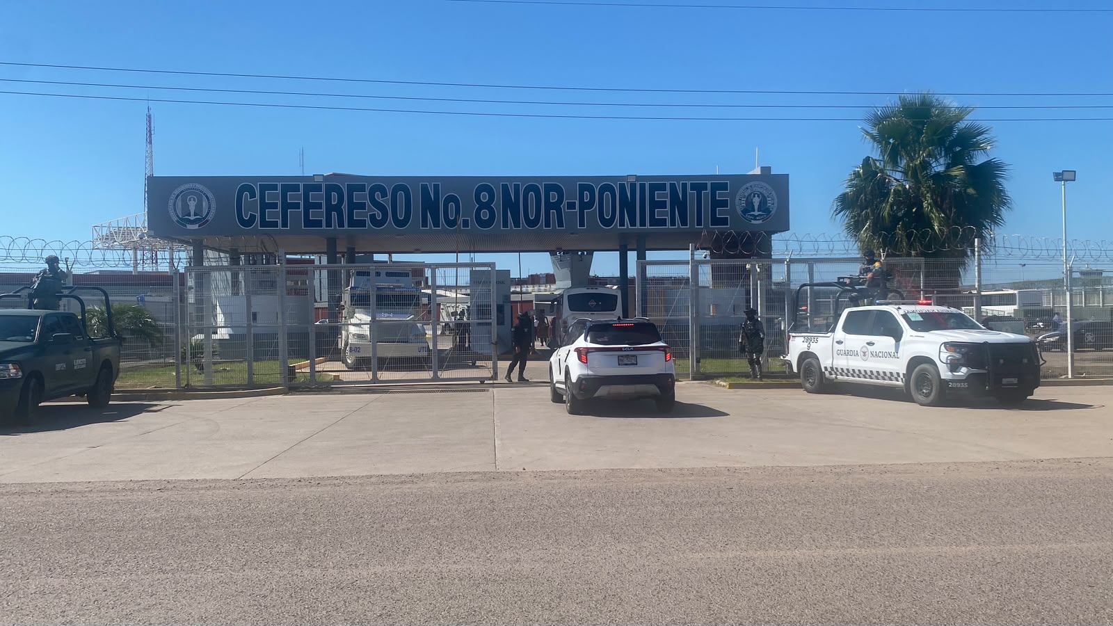 Nuncio apostólico en México llega al Cefereso Núm. 8 en Guasave