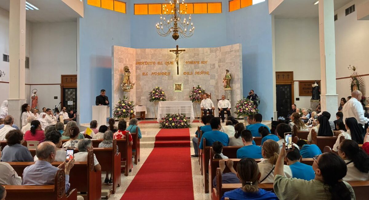 Nuncio Apostólico lleva mensaje de esperanza a adultos mayores y niños durante encuentro fraterno en Los Mochis