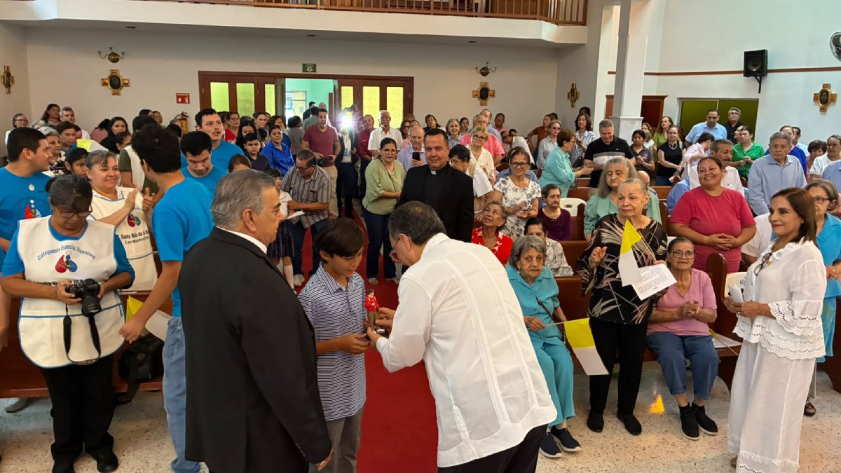 nuncio apostolico lleva mensaje de esperanza a adultos mayores luga