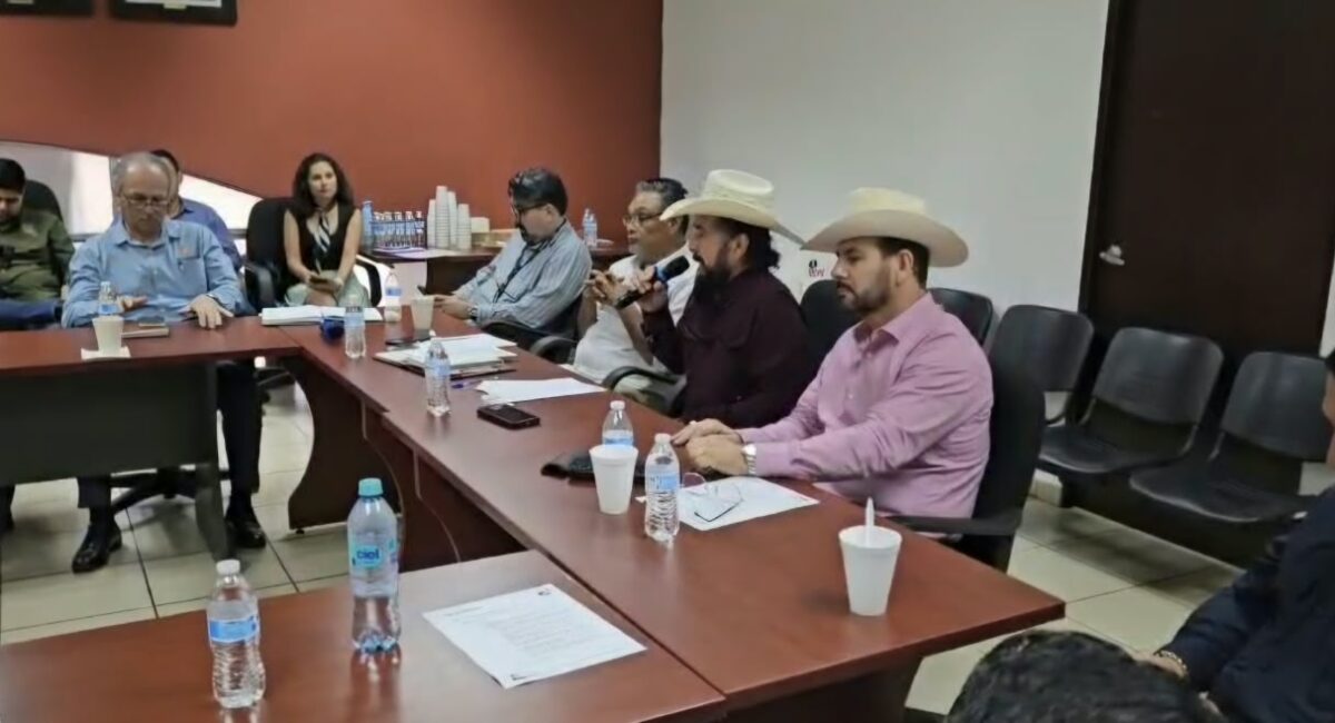 Organismos pecuarios y de Coepriss en Sinaloa revisan medidas para protegerse de la influenza aviar
