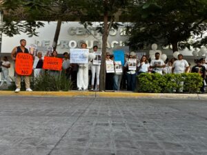¡Justicia para María Fernanda y bebé! Familiares se plantan en la FGE de Los Mochis