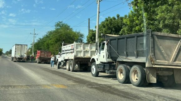 Se levantan transportistas del norte de Sinaloa; Sedena accede a trabajar en obra de tecnificación del Distrito 075