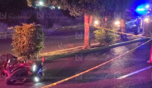 Policía estatal derrapa en su motocicleta y muere frente al Aeropuerto Internacional de Culiacán, Sinaloa