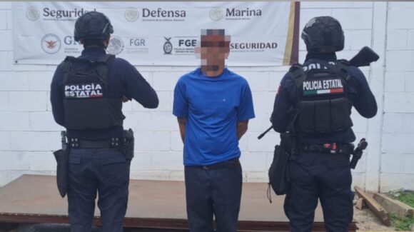 Policías Estatales detienen a hombre con orden de aprehensión vigente en Bellavista, en Culiacán, Sinaloa