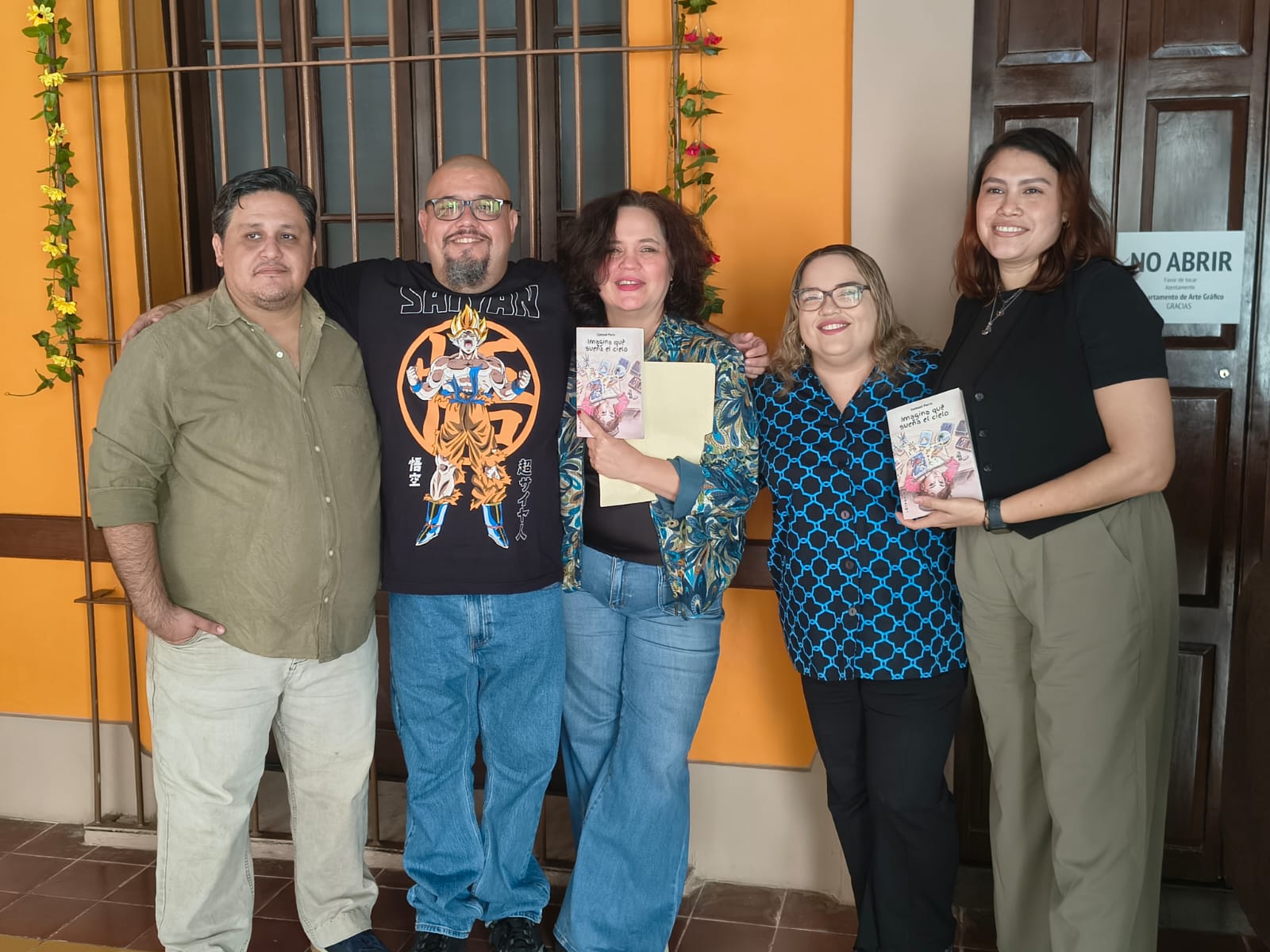 Presentación del libro "Imagina qué sueña el cielo" en Mazatlán