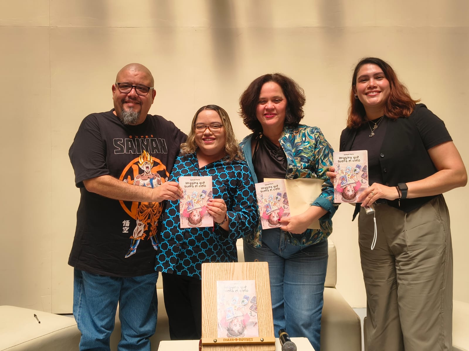 Presentación del libro "Imagina qué sueña el cielo" en Mazatlán