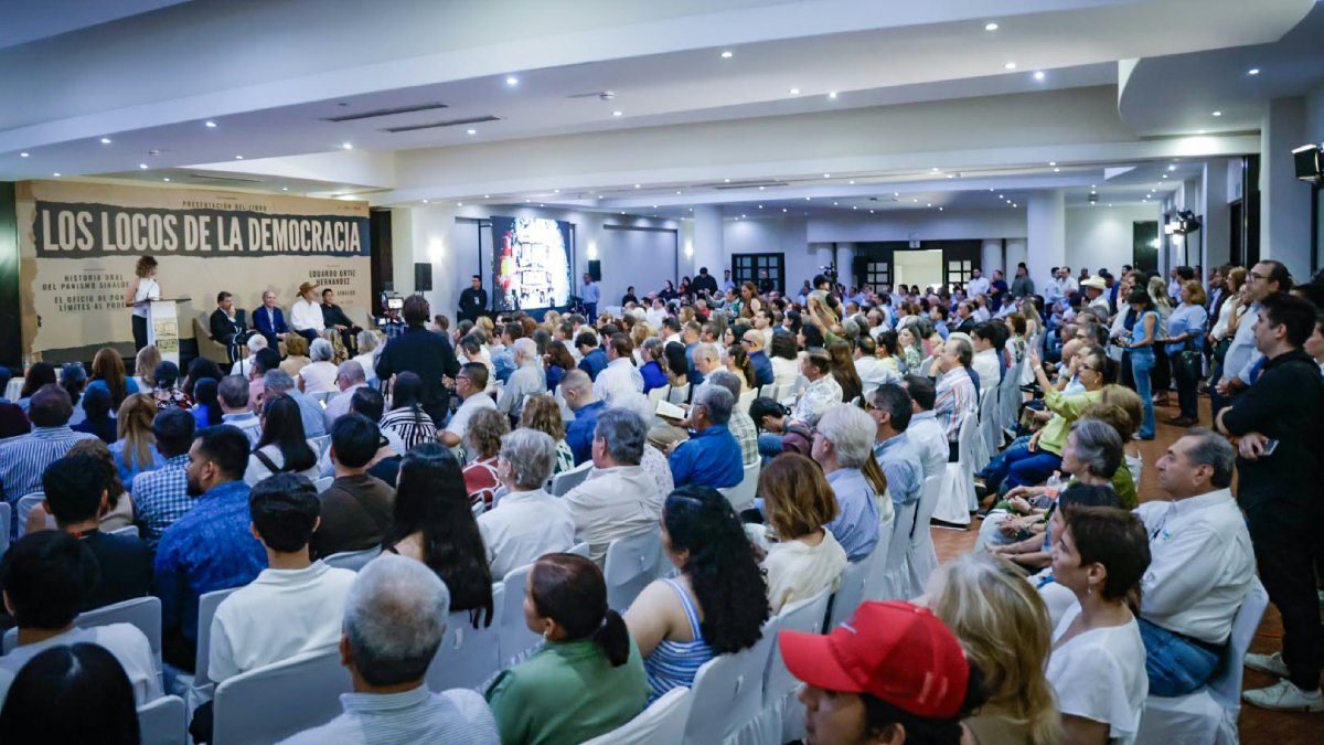 presentacion del libro los locos de la democracia lugares