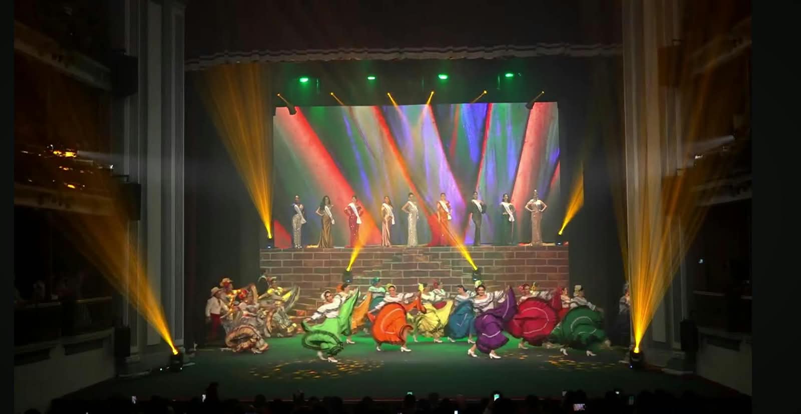 Presentan a candidatas y candidatos al Carnaval de Mazatlán 2027