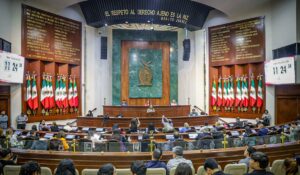 Presentan iniciativa para proteger a mujeres de presiones para realizarse procedimientos estéticos riesgosos en Sinaloa
