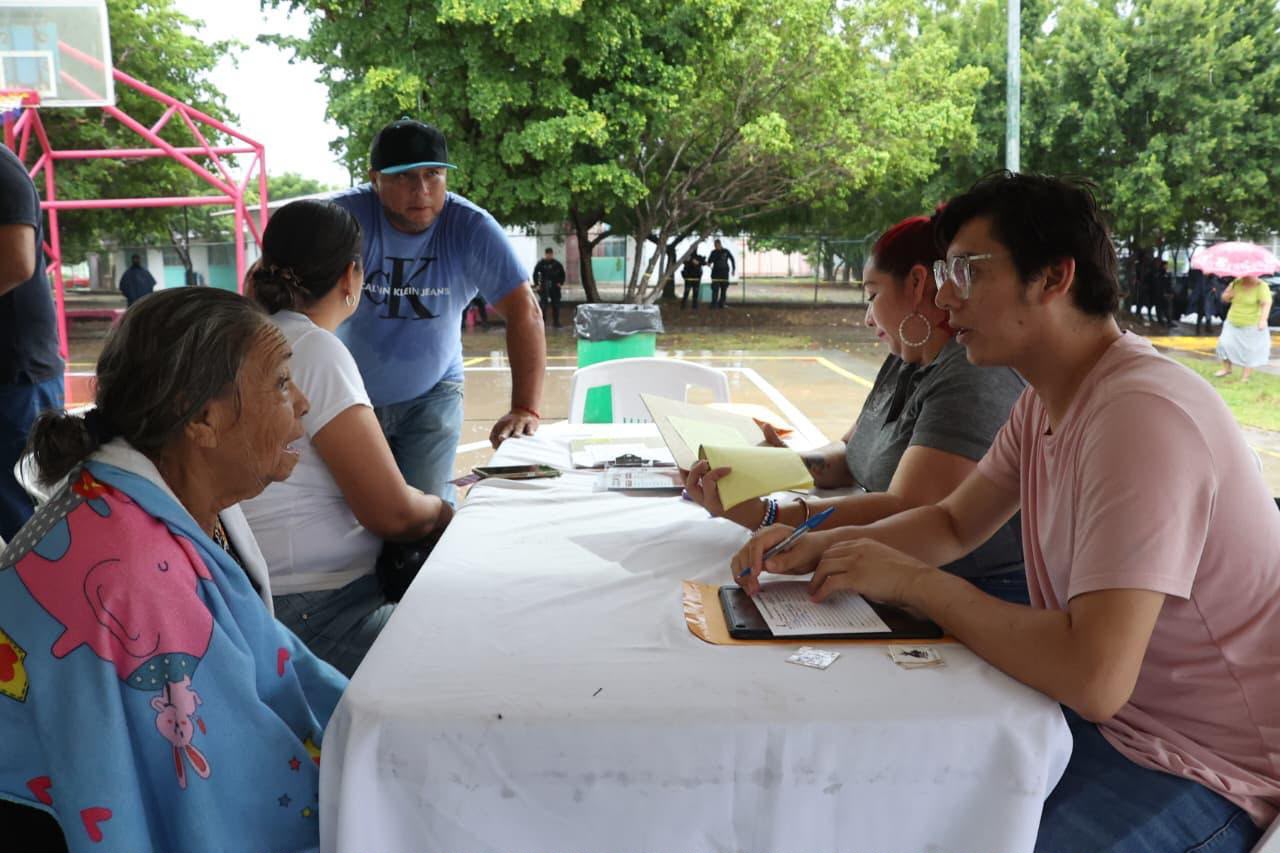 Programa Contigo Mazatlán llega a Villas del Rey