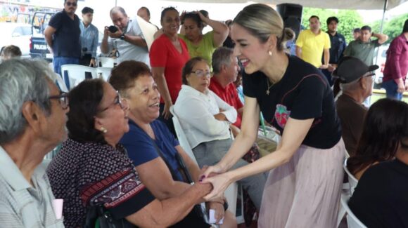 Contigo Mazatlán suma 6 mil atenciones ciudadanas; vecinos de Villas del Rey solicitan apoyos y servicios públicos