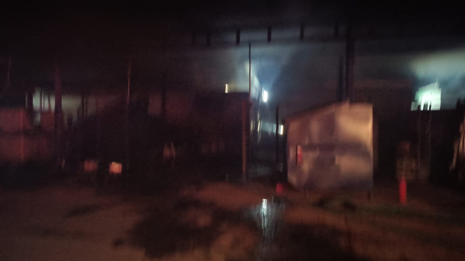 Provocan incendio en bodega de campo El Diez, Culiacán