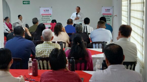 Ratifican a Martín Inzunza y María Magdalena Lozoya al frente de consejos electorales municipales en Salvador Alvarado y Mocorito