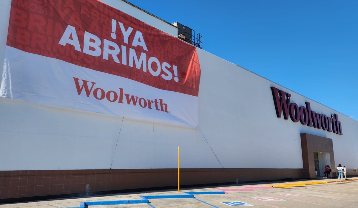 Woolworth en Plaza Fiesta Los Mochis
