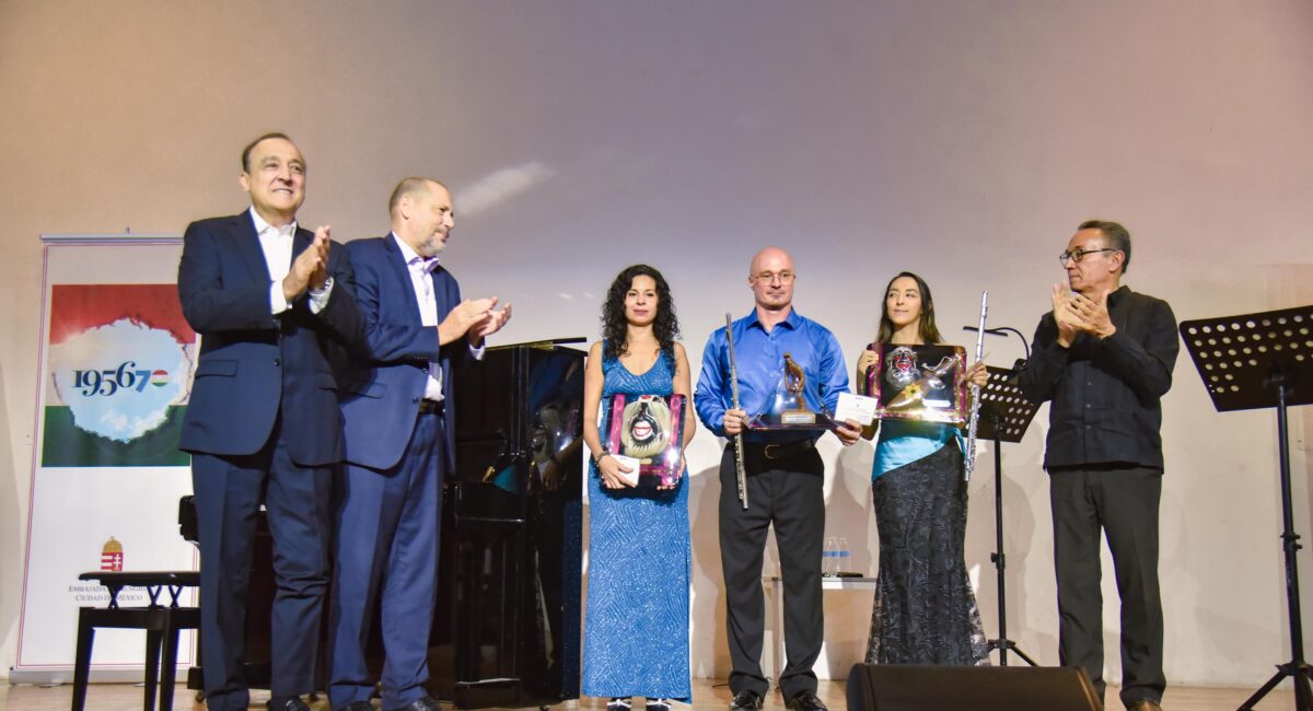 Se reapertura el Teatro Ingenio de Los Mochis con Grupo “Fúvola Trio” de piano y flauta