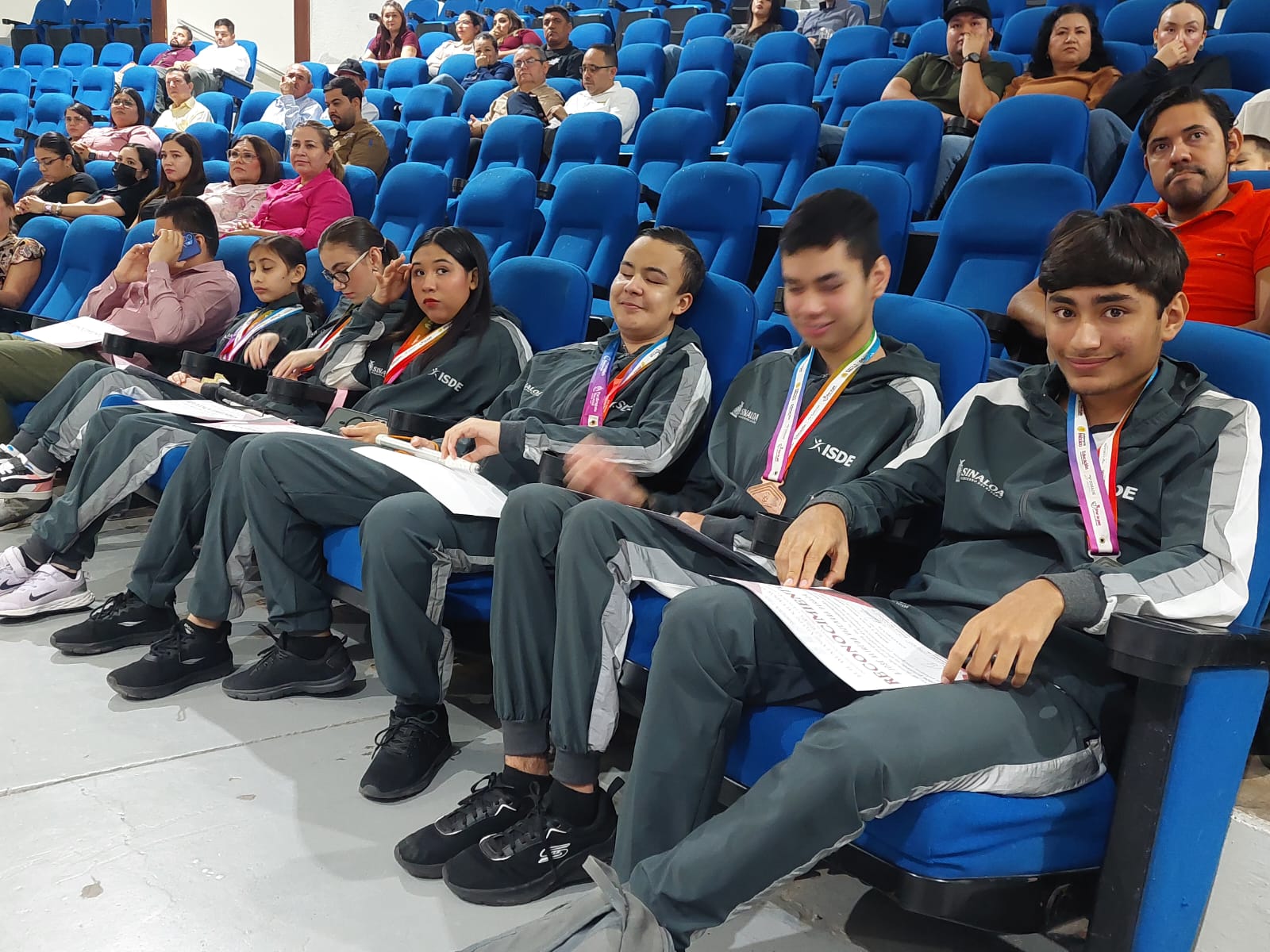 Reconocen a paratletas de Salvador Alvarado