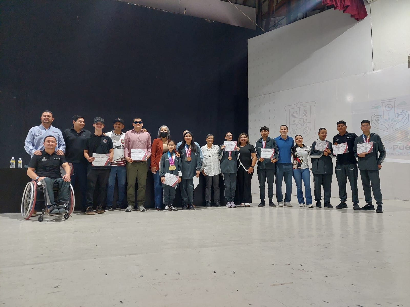 Reconocen a paratletas de Salvador Alvarado