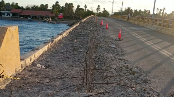 Inicia la rehabilitación de puente y andadores de El Maviri, Ahome, Sinaloa