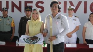 remodelacion de espacios educativos de primaria en el castillo mazatlan bandera