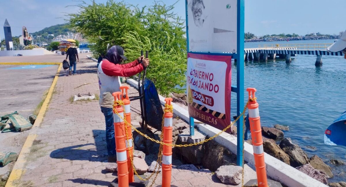 Fuerte marejada provoca hundimiento en La Puntilla, Mazatlán; reparan muro y banqueta