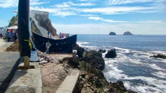 Arrancan reparación del hundimiento en el Clavadista de Mazatlán, Sinaloa; obras avanzarán según el oleaje