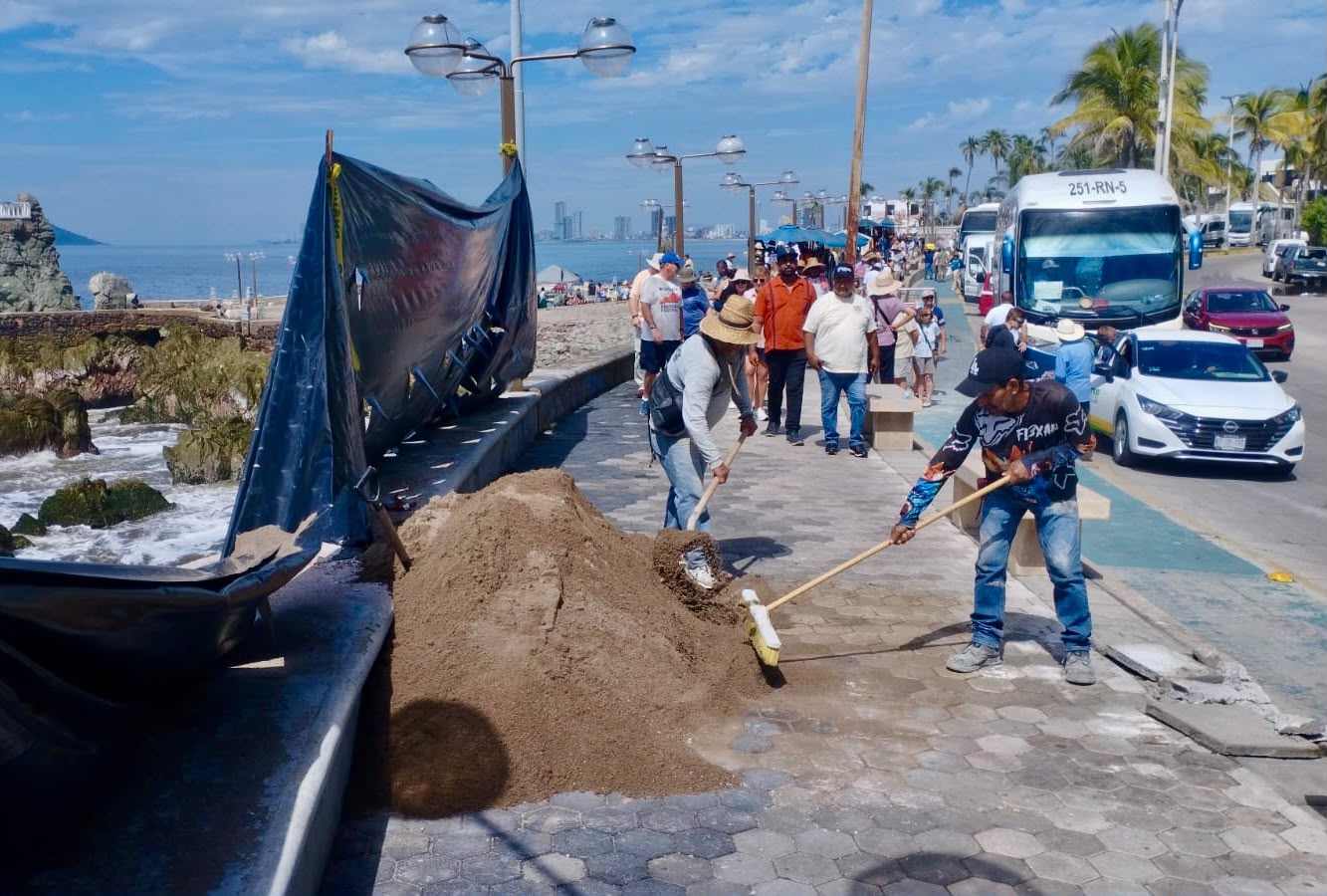 Reparación de la zona del Clavadista en Mazatlán