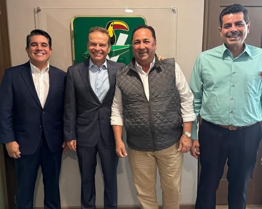 Ricardo Madrid, Arturo Escobar, Fernando Pucheta y Tony Castañeda