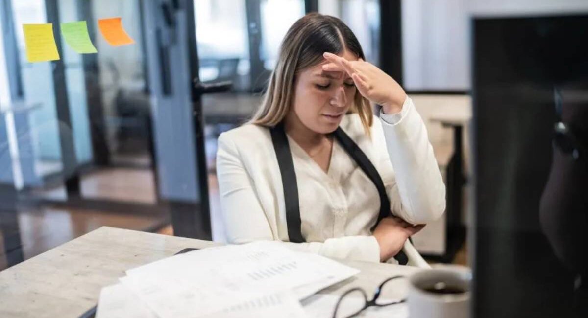 Tráfico, estrés y largas jornadas: los desafíos para la salud mental de los trabajadores en México