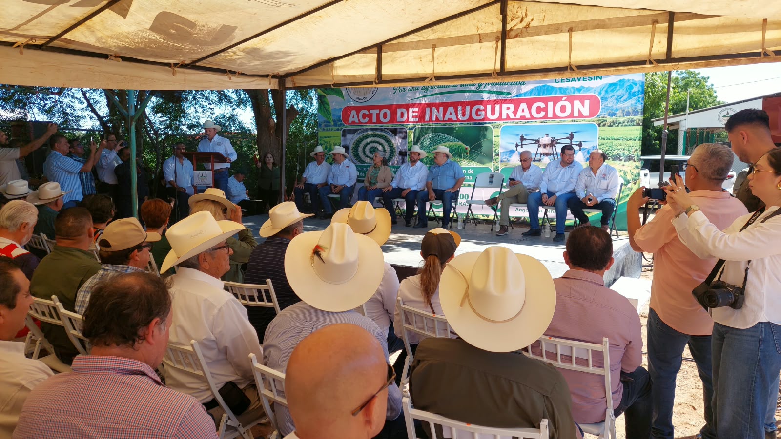 Sanidad Vegetal del Valle del Évora inaugura laboratorios y dron de precisión