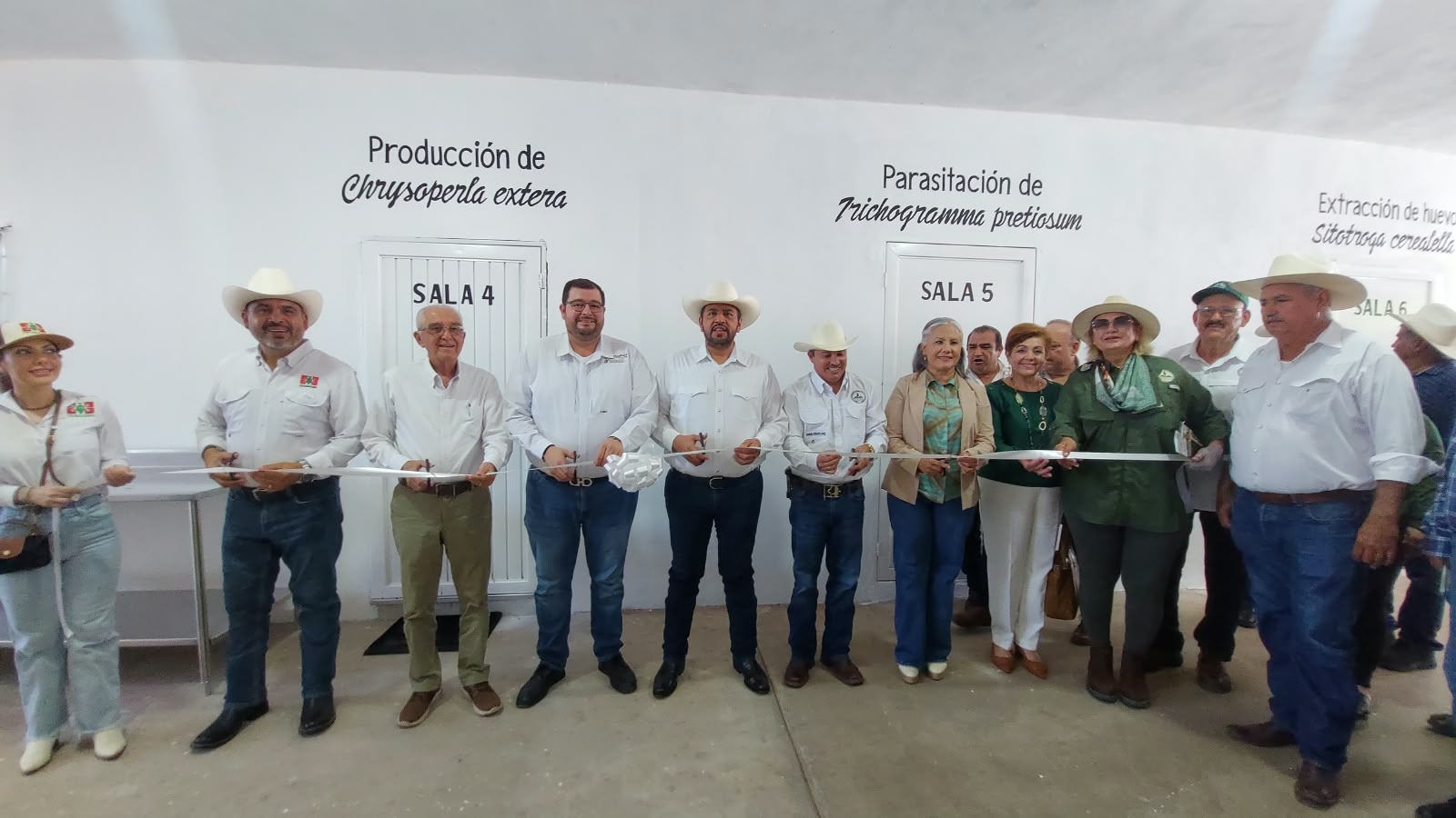 Sanidad Vegetal del Valle del Évora inaugura laboratorios y dron de precisión